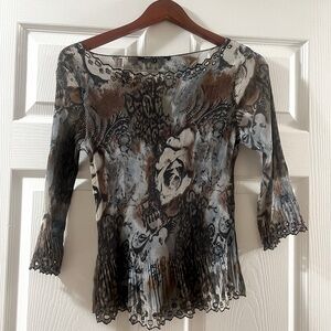 Violet & Claire Black and Gray Fitted Asymmetrical Blouse